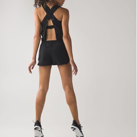 RARE Lululemon Run Open Back Lightweight Onesie Shorts Black 4 - Picture 3 of 12